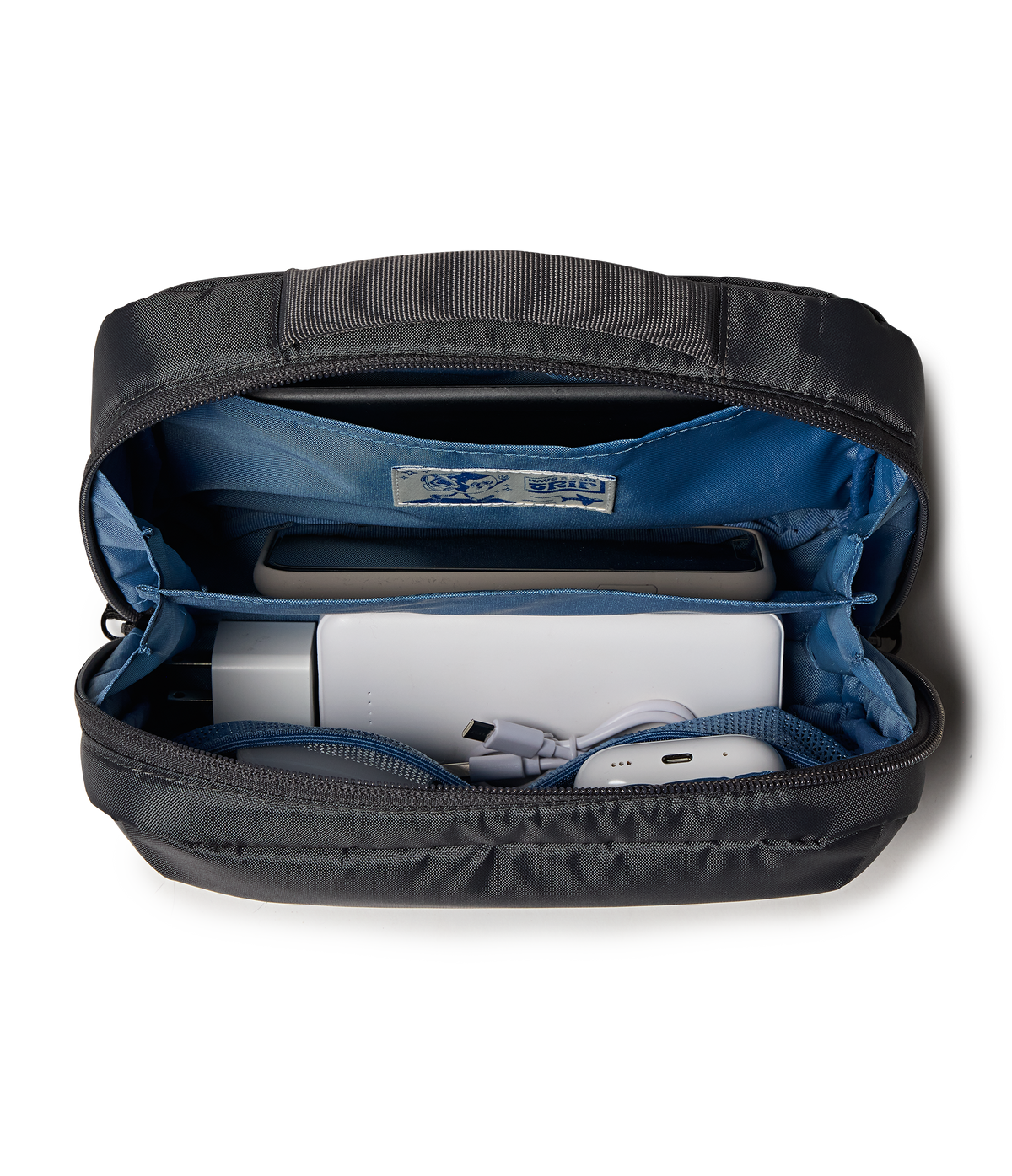 22-carry-on-luggage-tech-organizer-smokey-grit-set-e9 JS0A86EVDMX-DET3.png