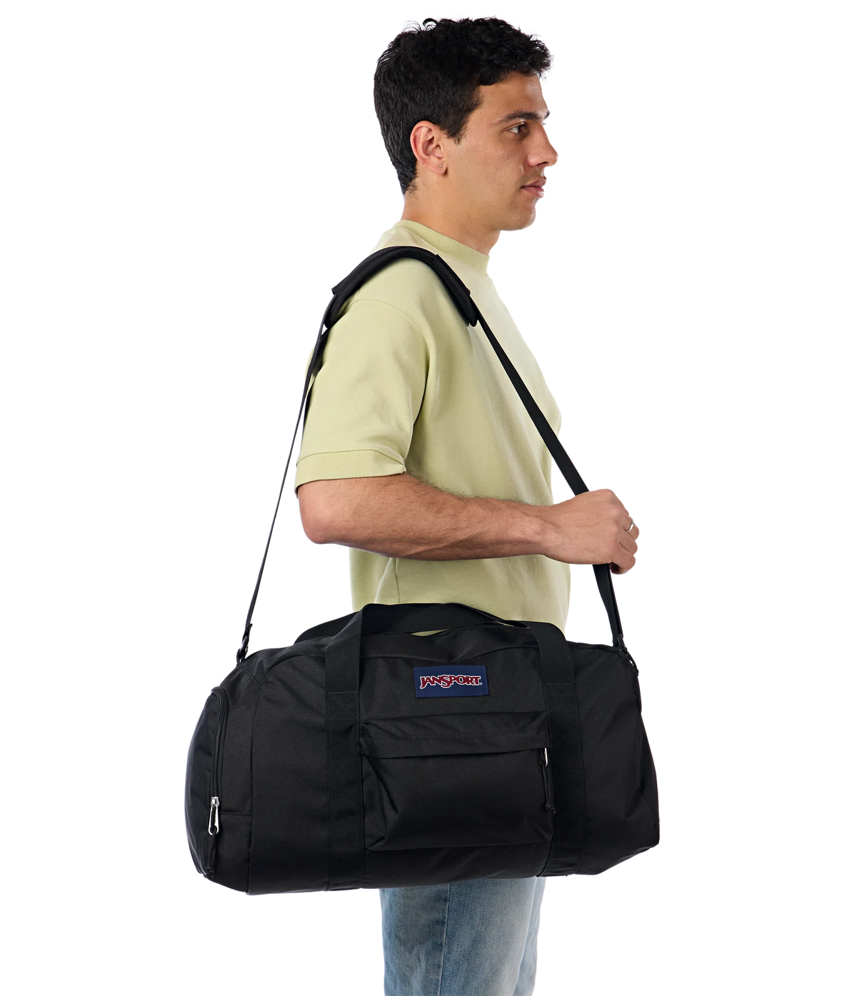 weekender-medium-duffel-t1 JS0A85VF008-MODEL.webp
